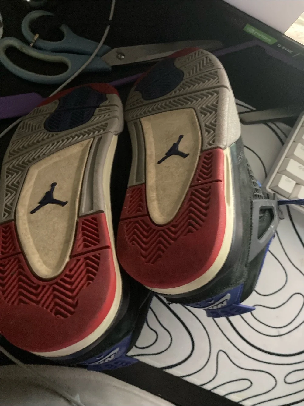 Jordan Men's Black and Red Retro Sneakers